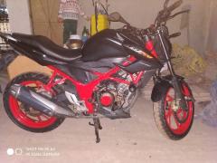 Honda CB150R Streetfire